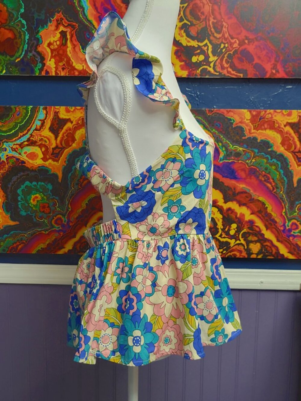 Fore ~ Sz M ~ Ruffle Spaghetti Strap Top ~ Excellent Condition - Picture 3 of 9